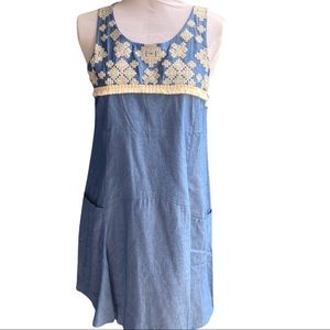 ENTRO Dress w/ Contrasting Embroidered Geometric Shapes Embellishment